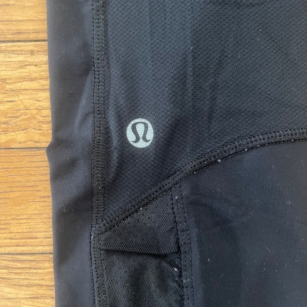 Lululemon Run: Reflect Crop -Black Spring Has Sprung Multi - Picture 7 of 8
